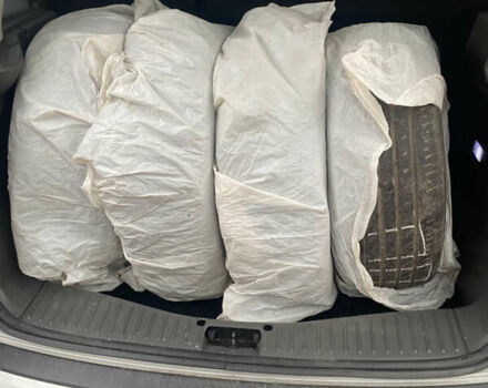 Сірий Форд Сі-Макс, об'ємом двигуна 1.8 л та пробігом 254 тис. км за 6100 $, фото 23 на Automoto.ua