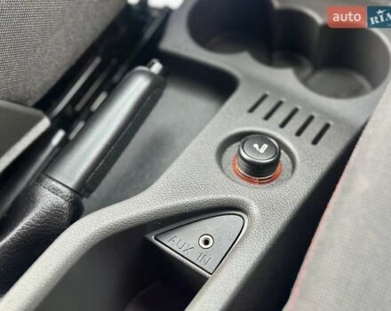 Сірий Форд Сі-Макс, об'ємом двигуна 1.6 л та пробігом 156 тис. км за 5850 $, фото 25 на Automoto.ua