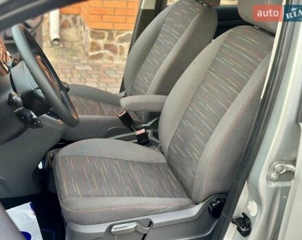Сірий Форд Сі-Макс, об'ємом двигуна 1.6 л та пробігом 156 тис. км за 5850 $, фото 18 на Automoto.ua