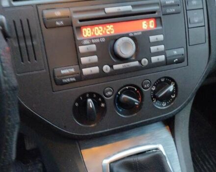 Серый Форд Си-Макс, объемом двигателя 1.6 л и пробегом 280 тыс. км за 5500 $, фото 2 на Automoto.ua