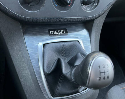 Серый Форд Си-Макс, объемом двигателя 1.6 л и пробегом 288 тыс. км за 5999 $, фото 11 на Automoto.ua