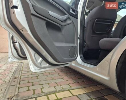 Сірий Форд Сі-Макс, об'ємом двигуна 1.6 л та пробігом 195 тис. км за 5850 $, фото 28 на Automoto.ua