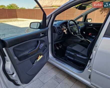 Серый Форд Си-Макс, объемом двигателя 1.75 л и пробегом 247 тыс. км за 5600 $, фото 3 на Automoto.ua