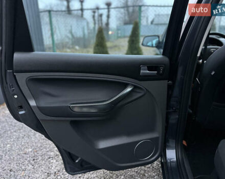 Серый Форд Си-Макс, объемом двигателя 1.8 л и пробегом 282 тыс. км за 6300 $, фото 32 на Automoto.ua