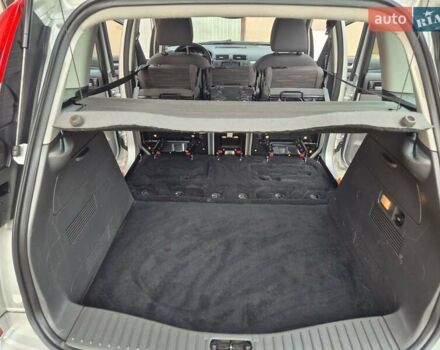 Сірий Форд Сі-Макс, об'ємом двигуна 1.6 л та пробігом 195 тис. км за 5850 $, фото 56 на Automoto.ua