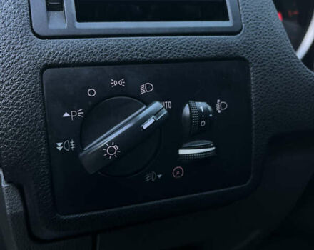 Серый Форд Си-Макс, объемом двигателя 1.6 л и пробегом 288 тыс. км за 5999 $, фото 14 на Automoto.ua