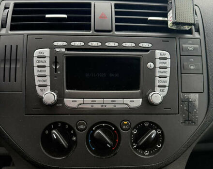 Серый Форд Си-Макс, объемом двигателя 2 л и пробегом 245 тыс. км за 5500 $, фото 10 на Automoto.ua