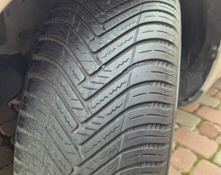 Серый Форд Си-Макс, объемом двигателя 1.6 л и пробегом 195 тыс. км за 5850 $, фото 23 на Automoto.ua