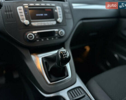 Серый Форд Си-Макс, объемом двигателя 1.8 л и пробегом 282 тыс. км за 6300 $, фото 29 на Automoto.ua