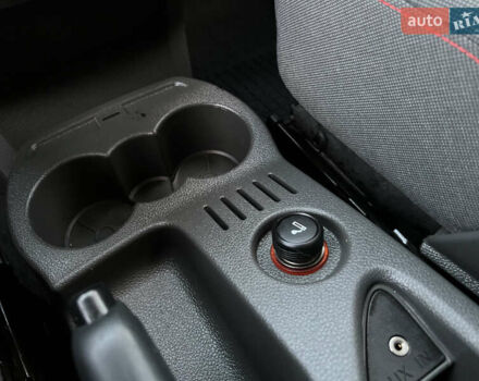 Серый Форд Си-Макс, объемом двигателя 1.8 л и пробегом 181 тыс. км за 5300 $, фото 61 на Automoto.ua