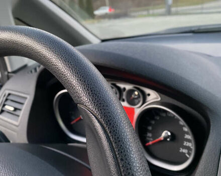 Серый Форд Си-Макс, объемом двигателя 1.6 л и пробегом 217 тыс. км за 5800 $, фото 26 на Automoto.ua