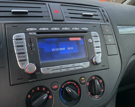 Серый Форд Си-Макс, объемом двигателя 1.6 л и пробегом 217 тыс. км за 5800 $, фото 28 на Automoto.ua