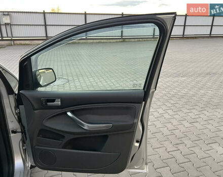 Серый Форд Си-Макс, объемом двигателя 1.8 л и пробегом 181 тыс. км за 5300 $, фото 70 на Automoto.ua