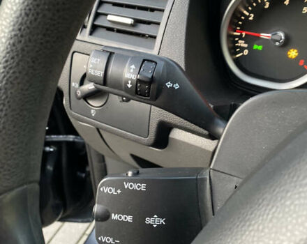 Серый Форд Си-Макс, объемом двигателя 1.6 л и пробегом 217 тыс. км за 5800 $, фото 30 на Automoto.ua