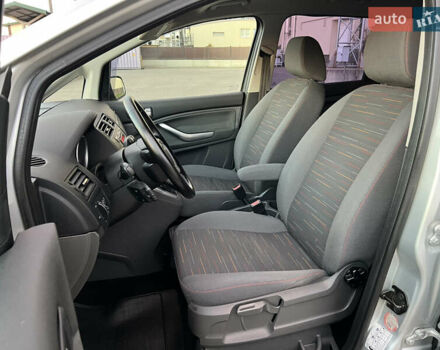 Серый Форд Си-Макс, объемом двигателя 1.8 л и пробегом 181 тыс. км за 5300 $, фото 49 на Automoto.ua