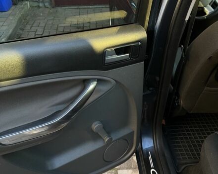 Серый Форд Си-Макс, объемом двигателя 1.6 л и пробегом 305 тыс. км за 5600 $, фото 17 на Automoto.ua