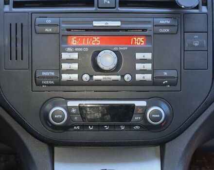 Серый Форд Си-Макс, объемом двигателя 1.56 л и пробегом 333 тыс. км за 5000 $, фото 7 на Automoto.ua