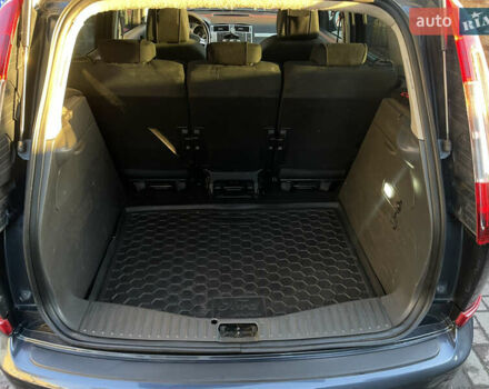 Серый Форд Си-Макс, объемом двигателя 1.56 л и пробегом 305 тыс. км за 5400 $, фото 25 на Automoto.ua