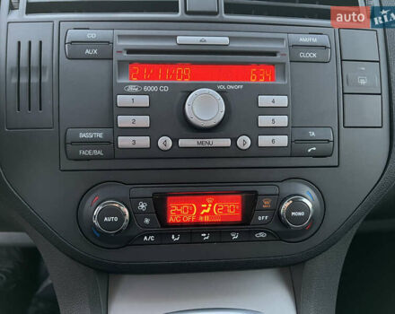 Серый Форд Си-Макс, объемом двигателя 1.8 л и пробегом 181 тыс. км за 5300 $, фото 102 на Automoto.ua