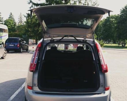 Серый Форд Си-Макс, объемом двигателя 1.56 л и пробегом 200 тыс. км за 6600 $, фото 6 на Automoto.ua