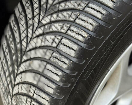 Серый Форд Си-Макс, объемом двигателя 1.6 л и пробегом 146 тыс. км за 6700 $, фото 44 на Automoto.ua