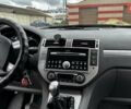 Серый Форд Си-Макс, объемом двигателя 1.6 л и пробегом 260 тыс. км за 5650 $, фото 16 на Automoto.ua