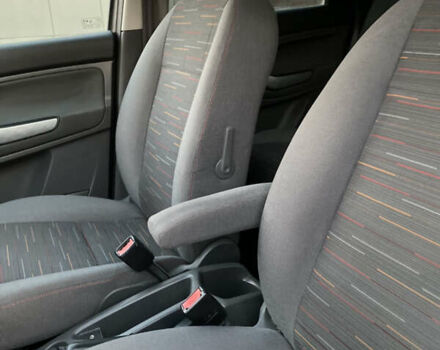 Серый Форд Си-Макс, объемом двигателя 1.6 л и пробегом 217 тыс. км за 5800 $, фото 27 на Automoto.ua