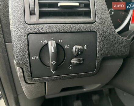 Серый Форд Си-Макс, объемом двигателя 1.8 л и пробегом 181 тыс. км за 5300 $, фото 50 на Automoto.ua