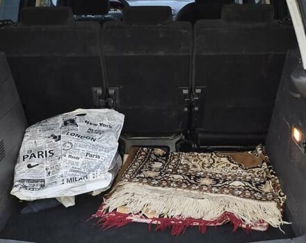 Серый Форд Си-Макс, объемом двигателя 1.56 л и пробегом 333 тыс. км за 5000 $, фото 10 на Automoto.ua