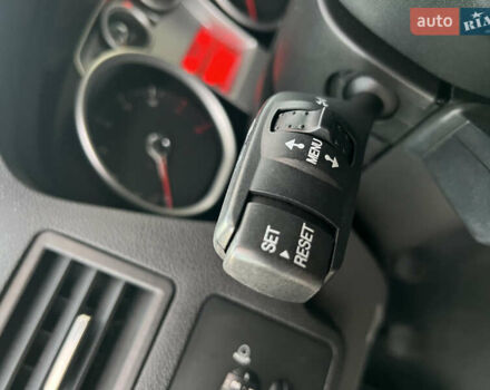 Серый Форд Си-Макс, объемом двигателя 1.8 л и пробегом 181 тыс. км за 5300 $, фото 51 на Automoto.ua