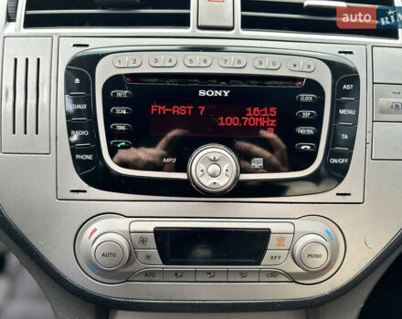 Сірий Форд Сі-Макс, об'ємом двигуна 1.56 л та пробігом 344 тис. км за 5699 $, фото 25 на Automoto.ua