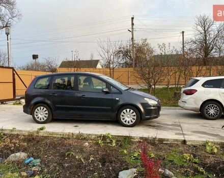Сірий Форд Сі-Макс, об'ємом двигуна 1.8 л та пробігом 337 тис. км за 5800 $, фото 12 на Automoto.ua
