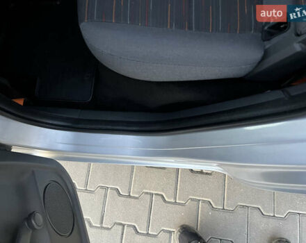 Серый Форд Си-Макс, объемом двигателя 1.8 л и пробегом 181 тыс. км за 5300 $, фото 91 на Automoto.ua