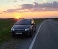 Серый Форд Си-Макс, объемом двигателя 1.6 л и пробегом 220 тыс. км за 5450 $, фото 2 на Automoto.ua