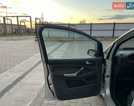 Серый Форд Си-Макс, объемом двигателя 1.8 л и пробегом 181 тыс. км за 5300 $, фото 45 на Automoto.ua