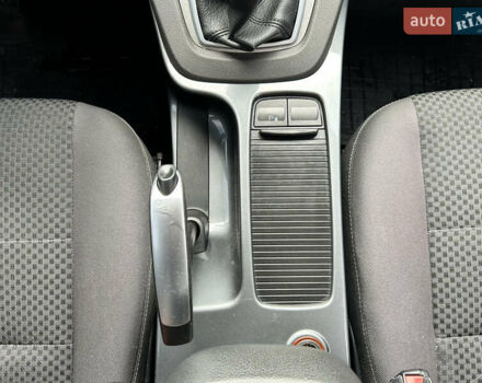 Сірий Форд Сі-Макс, об'ємом двигуна 1.56 л та пробігом 344 тис. км за 5699 $, фото 19 на Automoto.ua