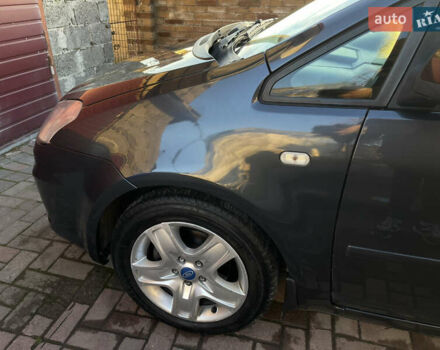 Серый Форд Си-Макс, объемом двигателя 1.56 л и пробегом 305 тыс. км за 5400 $, фото 12 на Automoto.ua