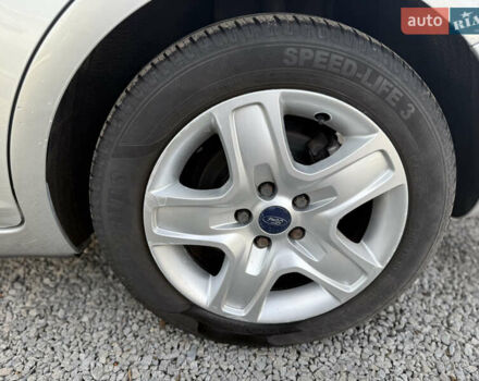Серый Форд Си-Макс, объемом двигателя 2 л и пробегом 200 тыс. км за 6750 $, фото 21 на Automoto.ua