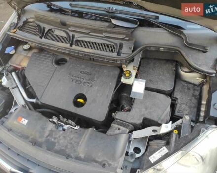Сірий Форд Сі-Макс, об'ємом двигуна 1.8 л та пробігом 221 тис. км за 5900 $, фото 21 на Automoto.ua
