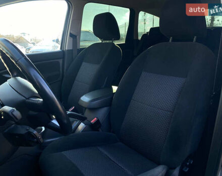 Серый Форд Си-Макс, объемом двигателя 1.8 л и пробегом 188 тыс. км за 7700 $, фото 19 на Automoto.ua