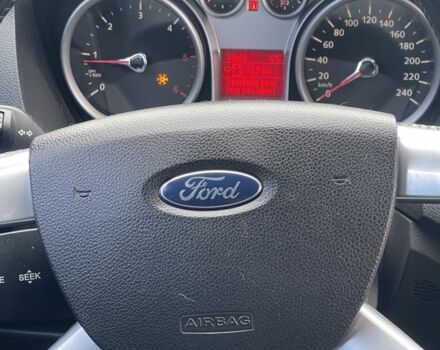 Серый Форд Си-Макс, объемом двигателя 1.6 л и пробегом 200 тыс. км за 5600 $, фото 7 на Automoto.ua