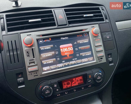 Серый Форд Си-Макс, объемом двигателя 1.6 л и пробегом 207 тыс. км за 5990 $, фото 13 на Automoto.ua