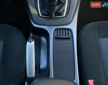 Серый Форд Си-Макс, объемом двигателя 1.8 л и пробегом 188 тыс. км за 7700 $, фото 13 на Automoto.ua