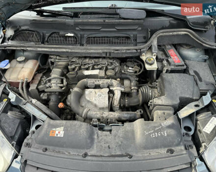 Сірий Форд Сі-Макс, об'ємом двигуна 1.6 л та пробігом 133 тис. км за 5800 $, фото 12 на Automoto.ua