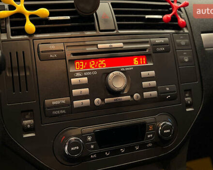 Сірий Форд Сі-Макс, об'ємом двигуна 1.56 л та пробігом 320 тис. км за 6500 $, фото 14 на Automoto.ua