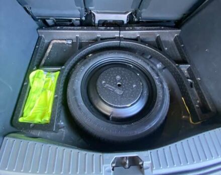 Форд Сі-Макс 2010 у Косове на Automoto.ua Сірий Форд Сі-Макс, об'ємом двигуна 1.6 л та пробігом 253 тис. км за 7800 $, фото 12 на Automoto.ua