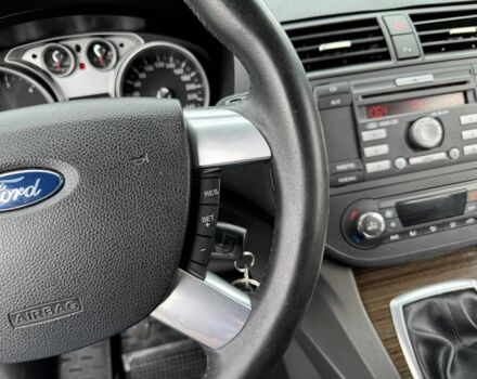 Сірий Форд Сі-Макс, об'ємом двигуна 1.8 л та пробігом 221 тис. км за 5900 $, фото 13 на Automoto.ua