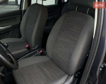 Серый Форд Си-Макс, объемом двигателя 1.6 л и пробегом 207 тыс. км за 5500 $, фото 16 на Automoto.ua