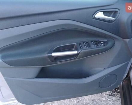 Серый Форд Си-Макс, объемом двигателя 1.6 л и пробегом 267 тыс. км за 7999 $, фото 17 на Automoto.ua