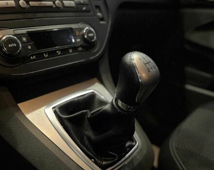 Серый Форд Си-Макс, объемом двигателя 1.4 л и пробегом 320 тыс. км за 6500 $, фото 13 на Automoto.ua